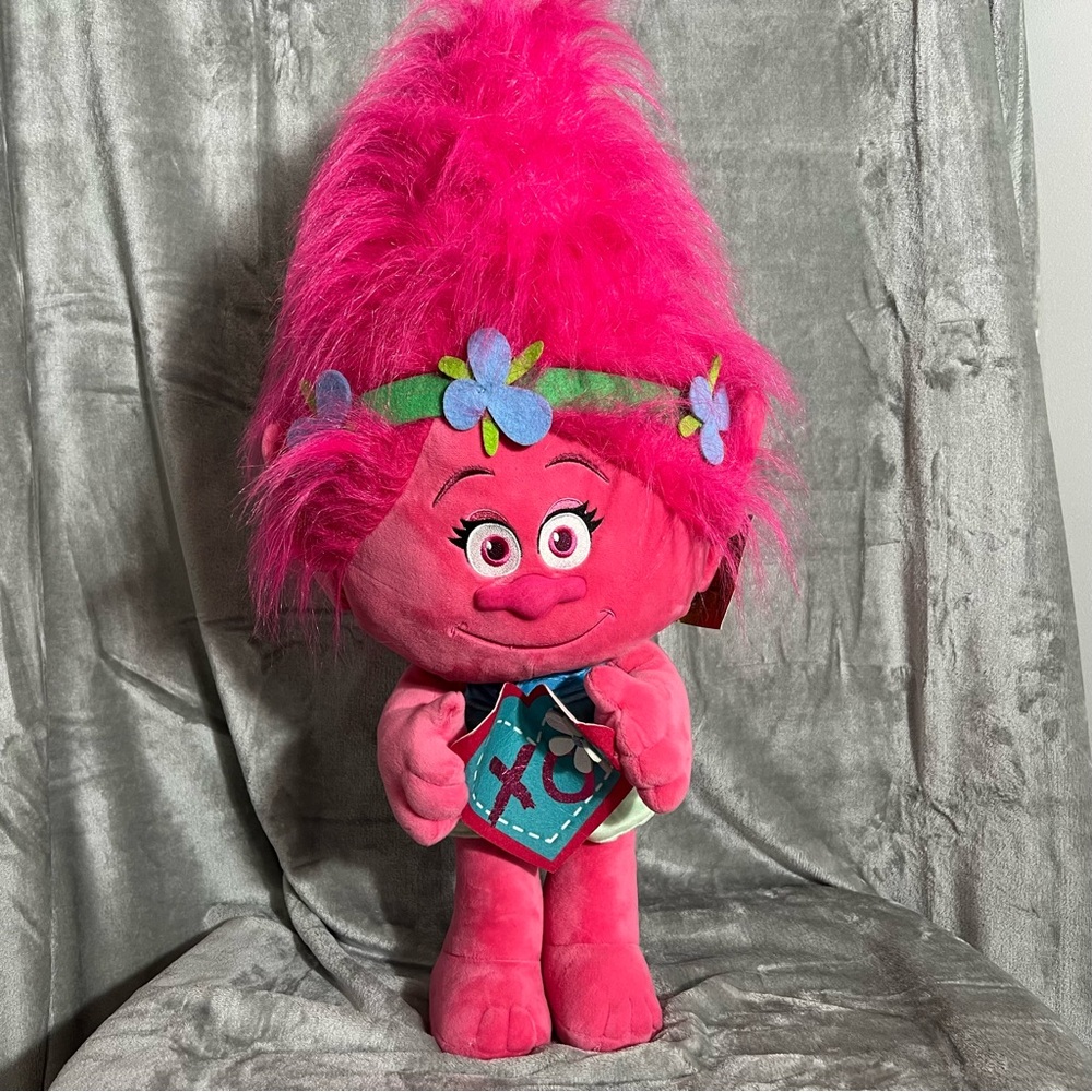 Dreamworks Trolls Poppy Hasbro 26" Plush Door Greeter Holding Valentine Card NWT